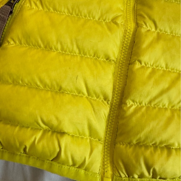Patagonia baby kids down sweater vest - neon yellow 4T - Picture 4 of 4